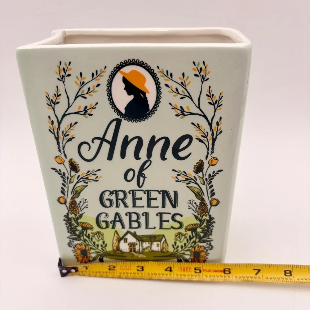Biblio‎ Bloom Anne of Green Gables Ceramic Book Vase L.M. Montgomery Green Decor